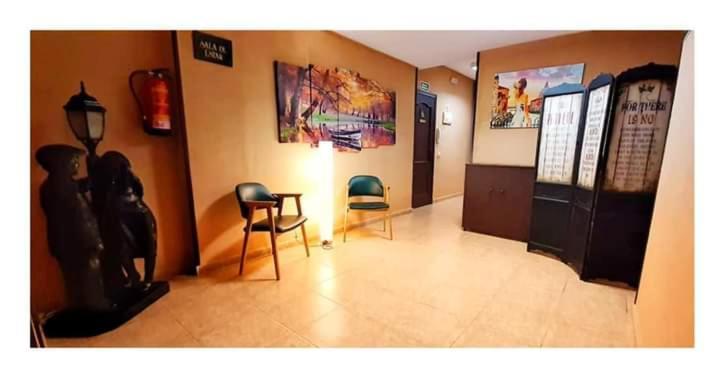 Hostal Dona Maria Valdemoro Exteriér fotografie