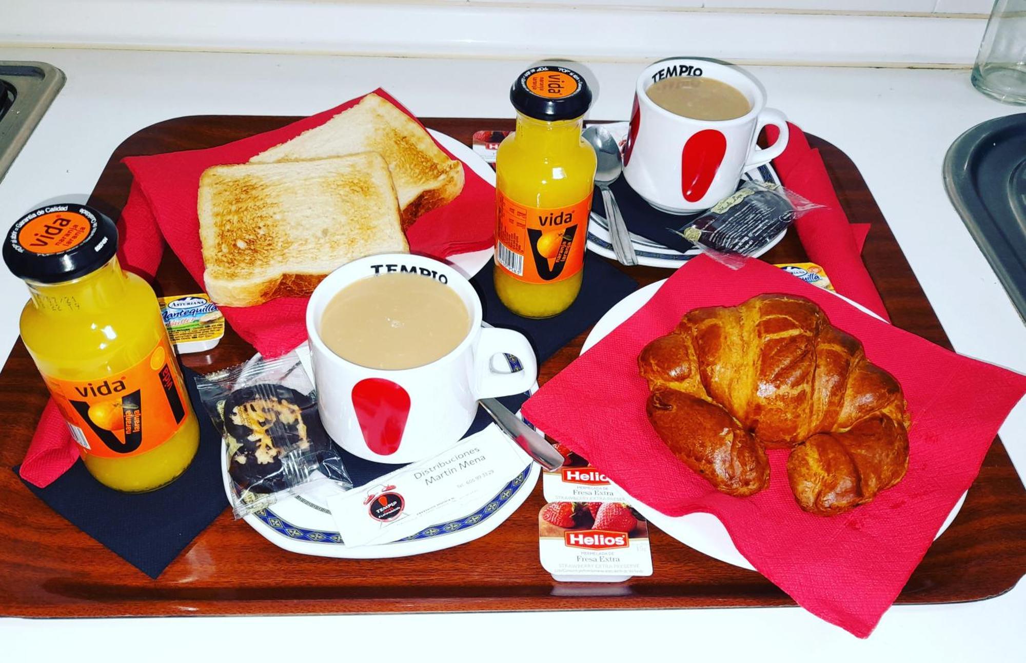 Hostal Dona Maria Valdemoro Exteriér fotografie