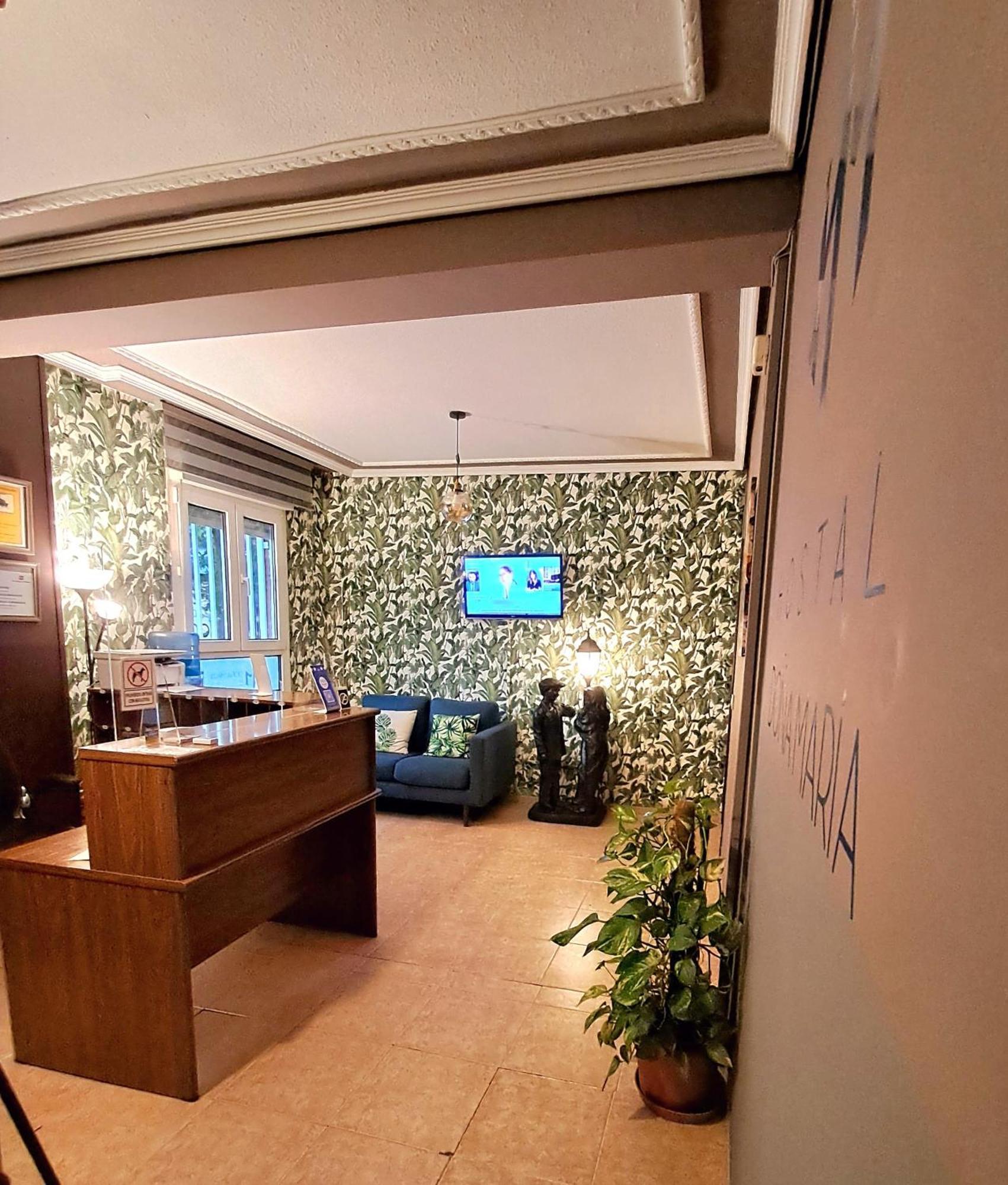 Hostal Dona Maria Valdemoro Exteriér fotografie
