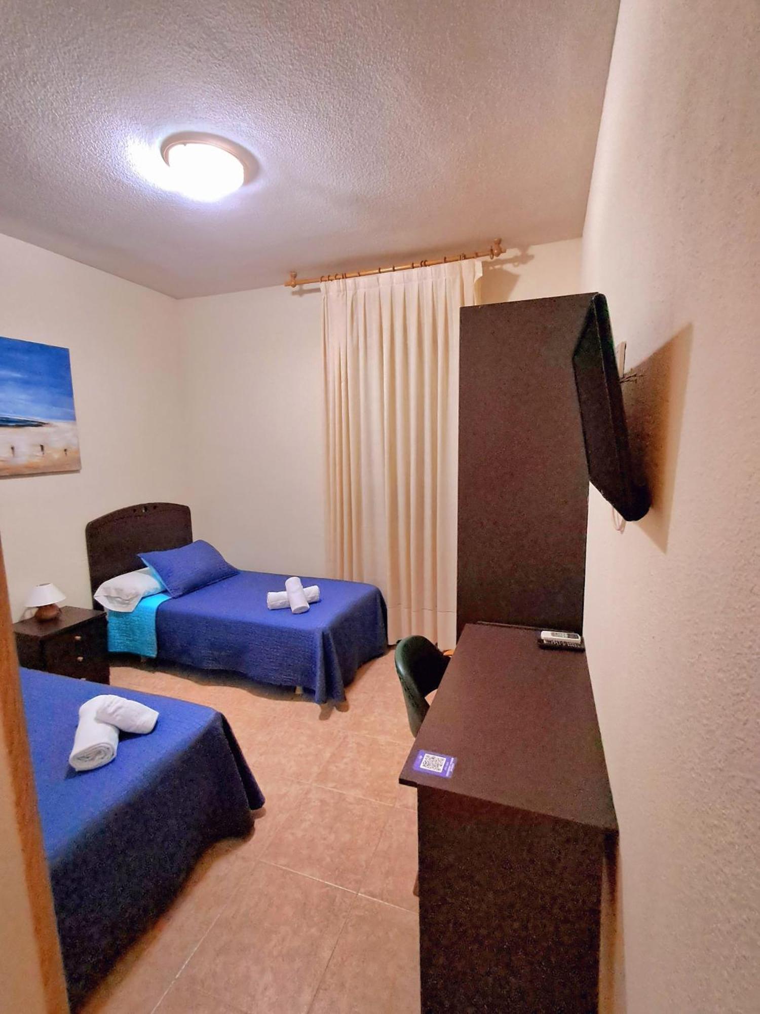 Hostal Dona Maria Valdemoro Exteriér fotografie