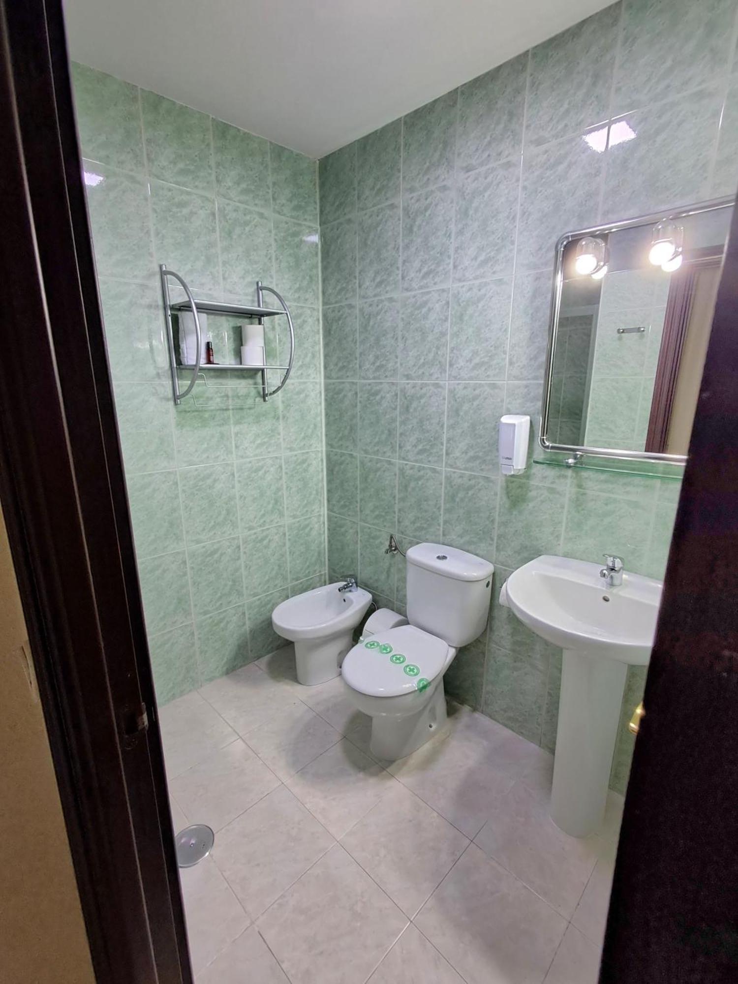 Hostal Dona Maria Valdemoro Exteriér fotografie